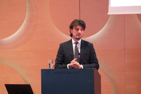Prof. de Moll