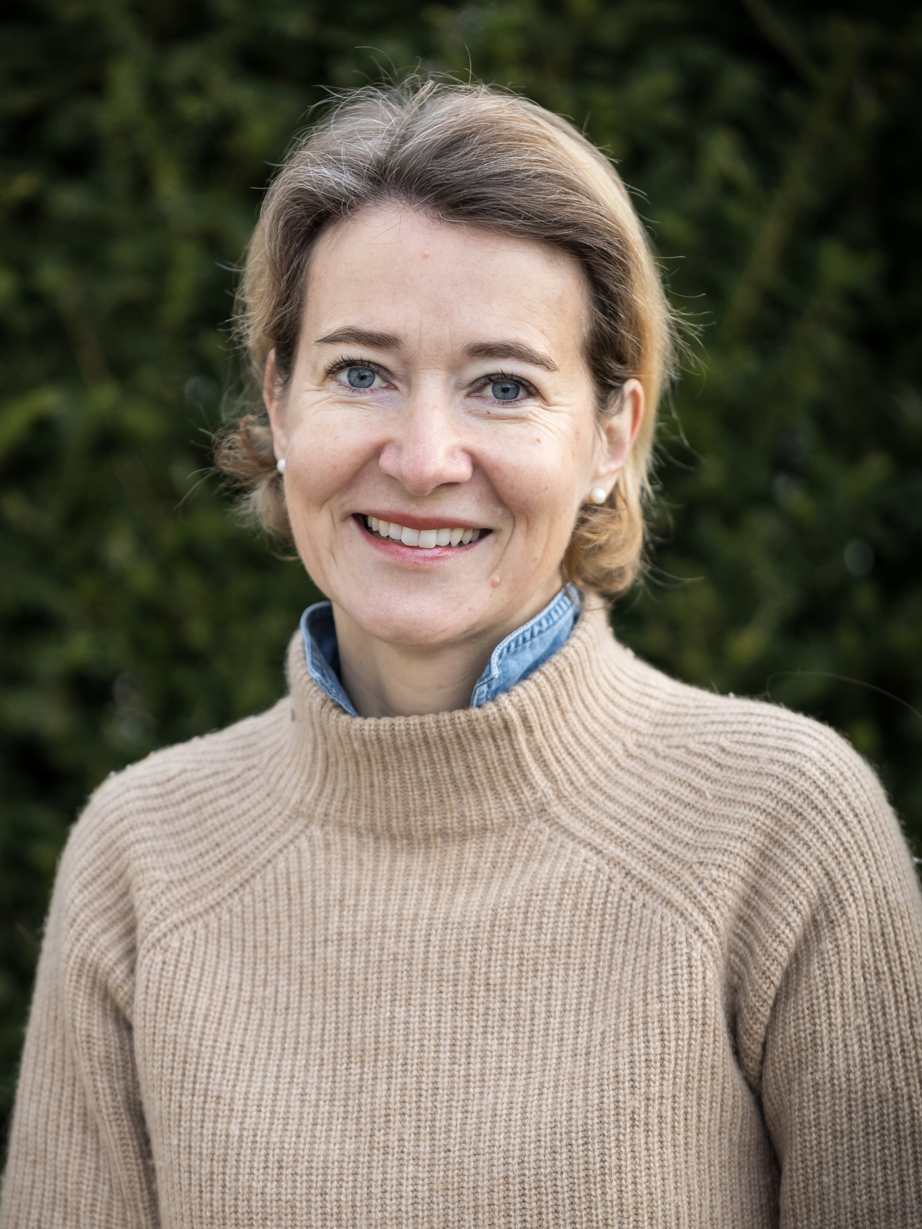 Katrin Belge-Schwarz (E, G, D)